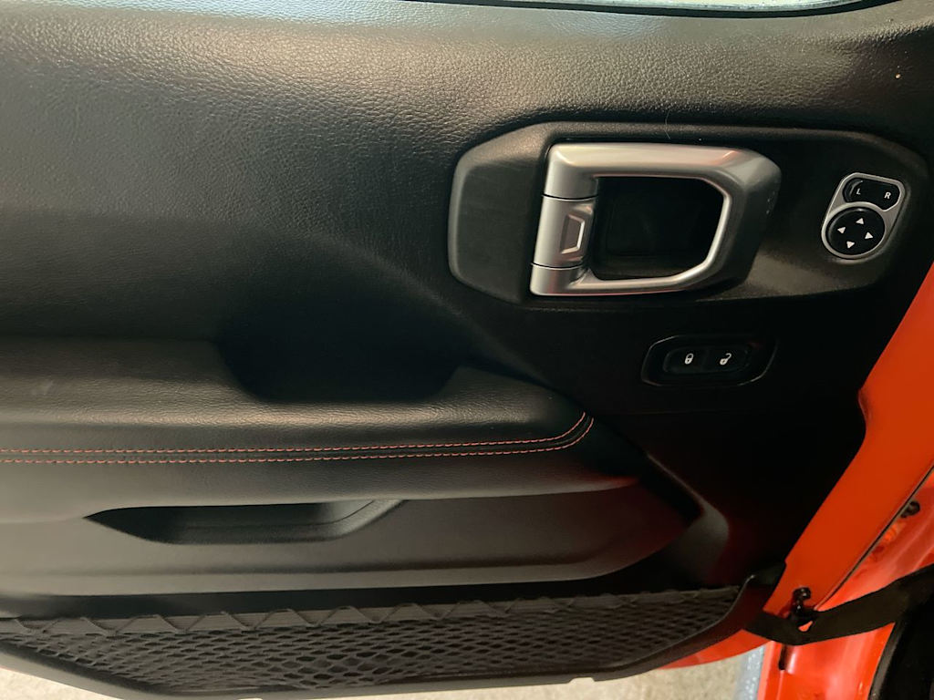 Thumbnail: 2019 Jeep Wrangler - 23