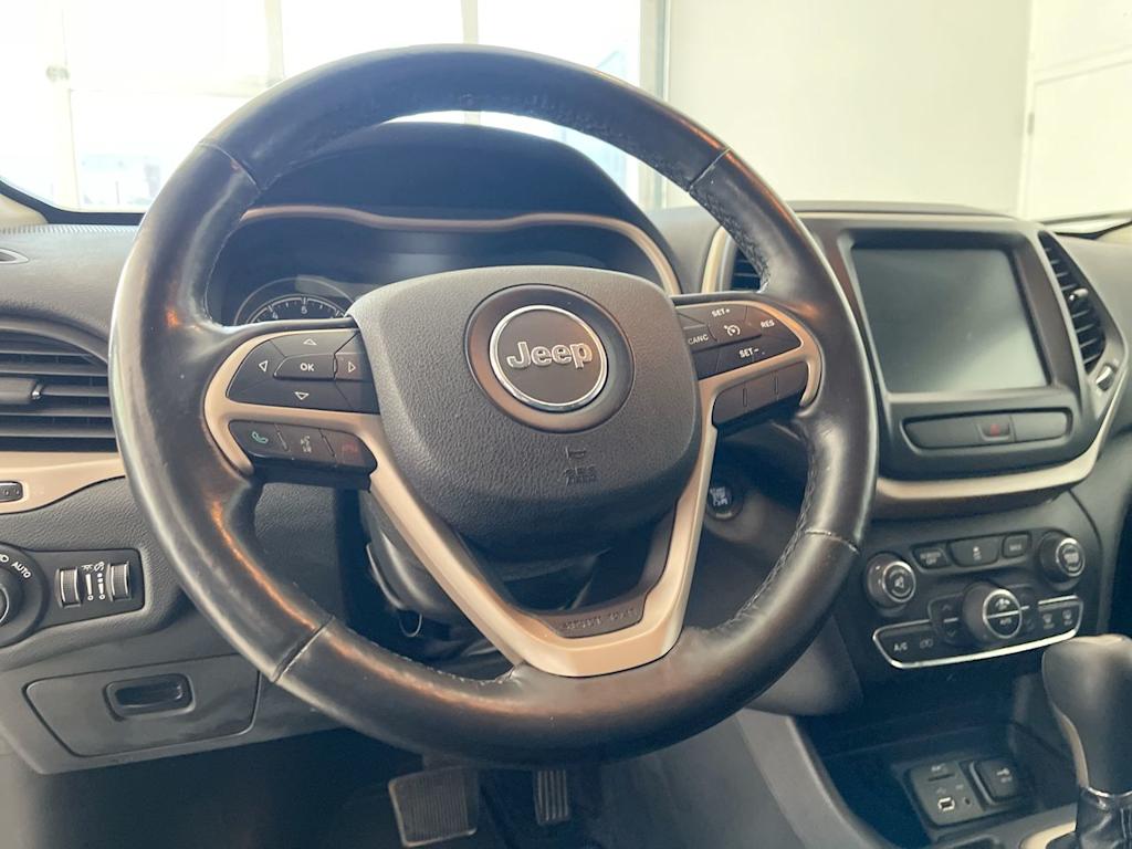 Thumbnail: 2016 Jeep Cherokee - 2