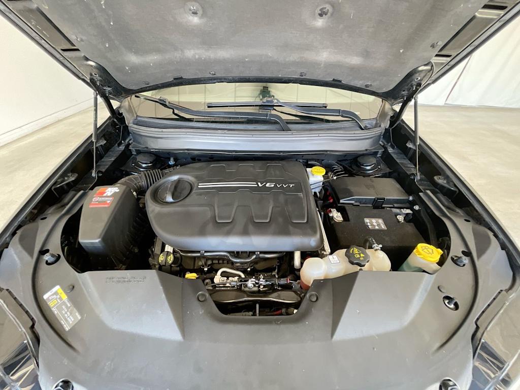 Thumbnail: 2019 Jeep Cherokee - 7