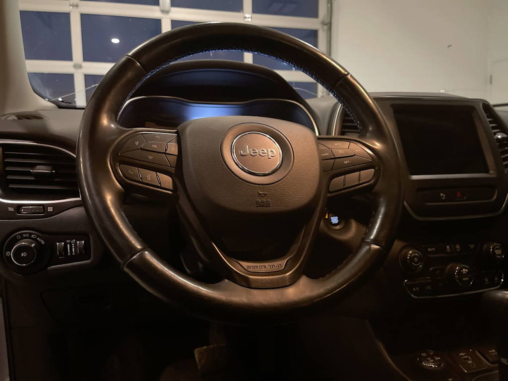 Thumbnail: 2019 Jeep Cherokee - 2