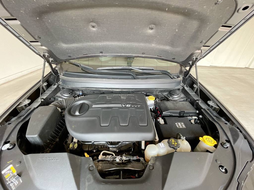 Thumbnail: 2019 Jeep Cherokee - 9