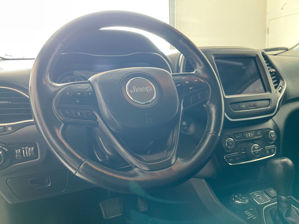 Thumbnail: 2019 Jeep Cherokee - 2
