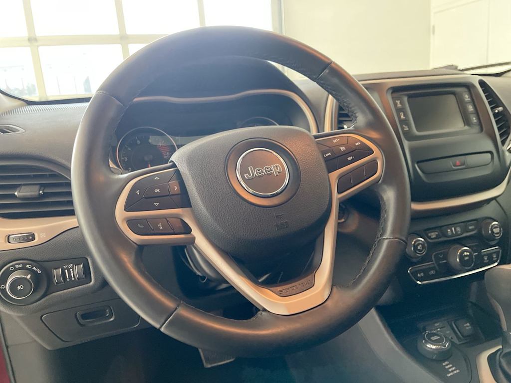 Thumbnail: 2017 Jeep Cherokee - 2