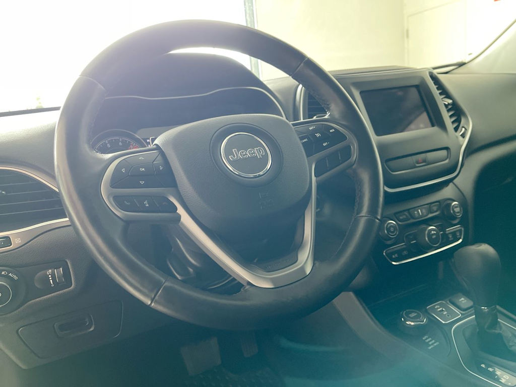 Thumbnail: 2019 Jeep Cherokee - 2
