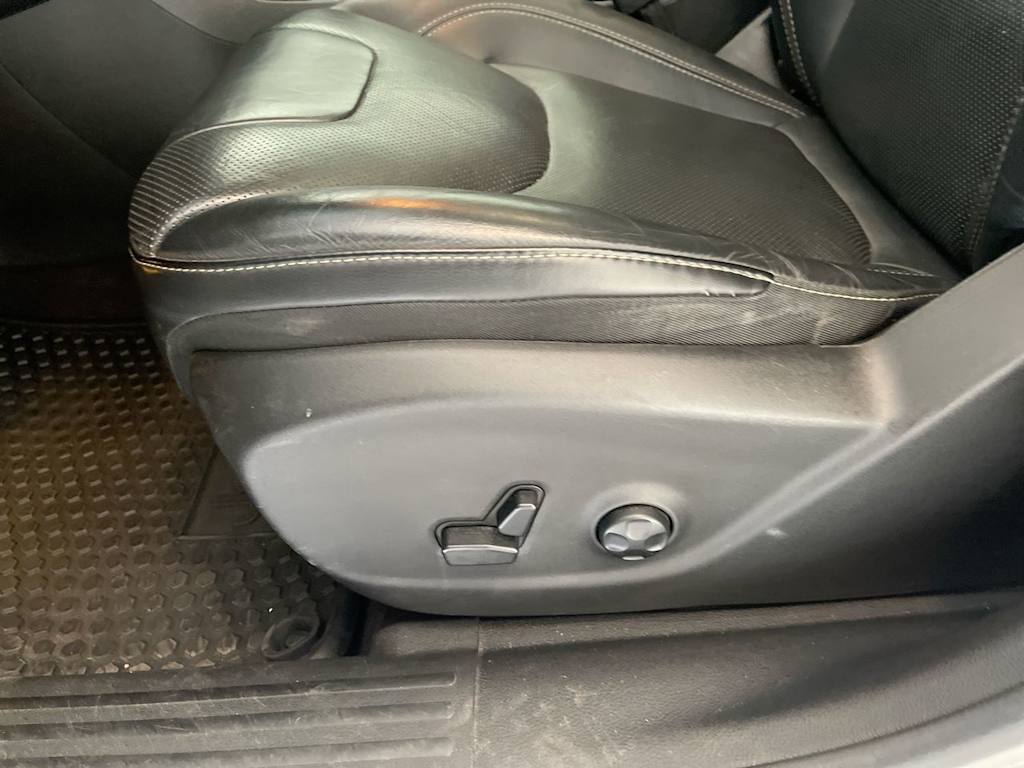 Thumbnail: 2016 Jeep Cherokee - 22