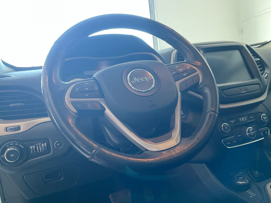 Thumbnail: 2016 Jeep Cherokee - 2