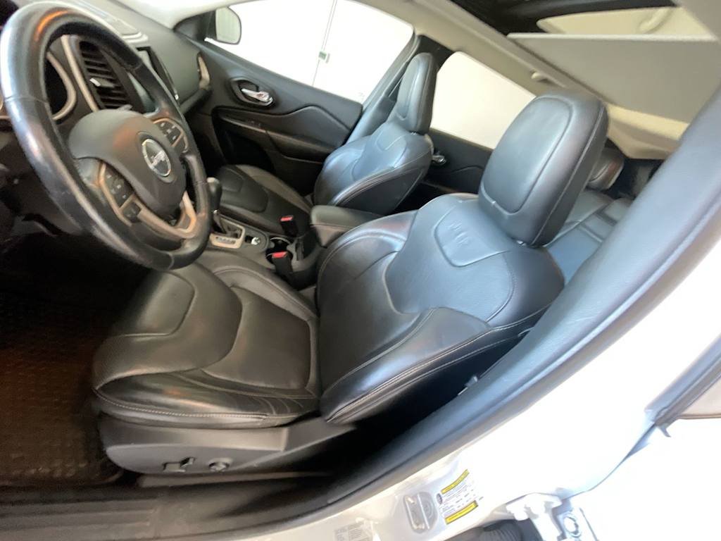 Thumbnail: 2016 Jeep Cherokee - 10