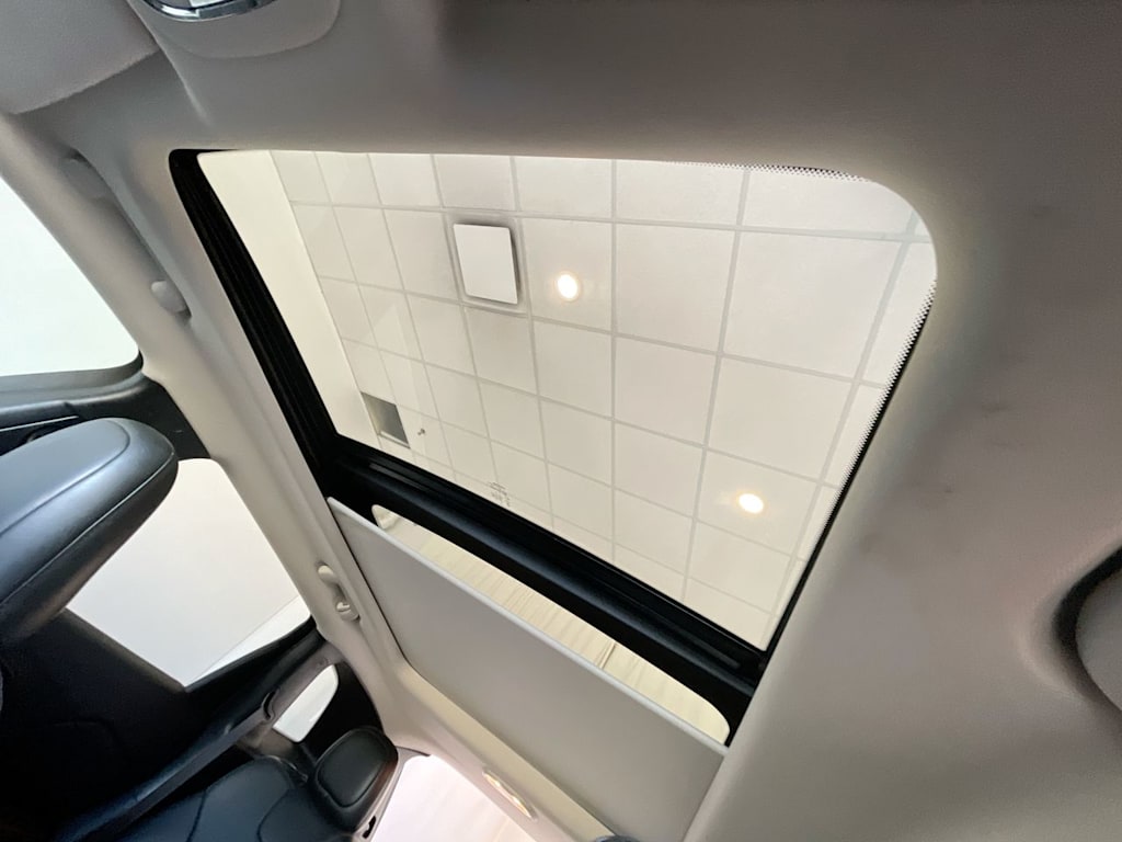 Thumbnail: 2016 Jeep Cherokee - 27