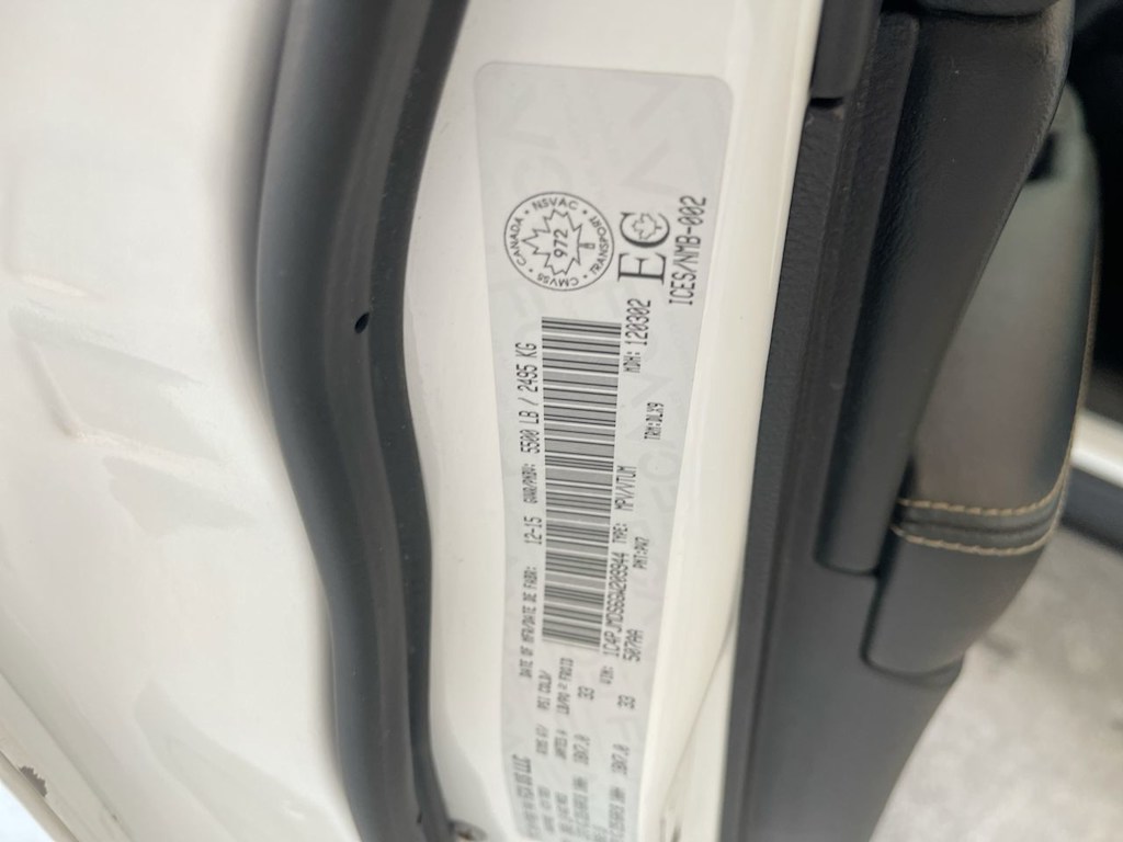 Thumbnail: 2016 Jeep Cherokee - 18