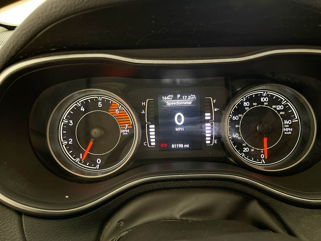 Thumbnail: 2019 Jeep Cherokee - 14