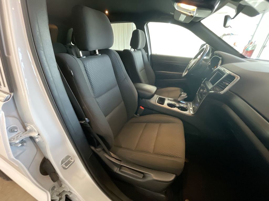 Thumbnail: 2020 Jeep Grand Cherokee - 10