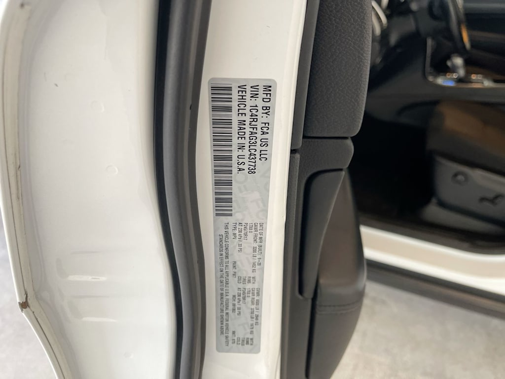 Thumbnail: 2020 Jeep Grand Cherokee - 17