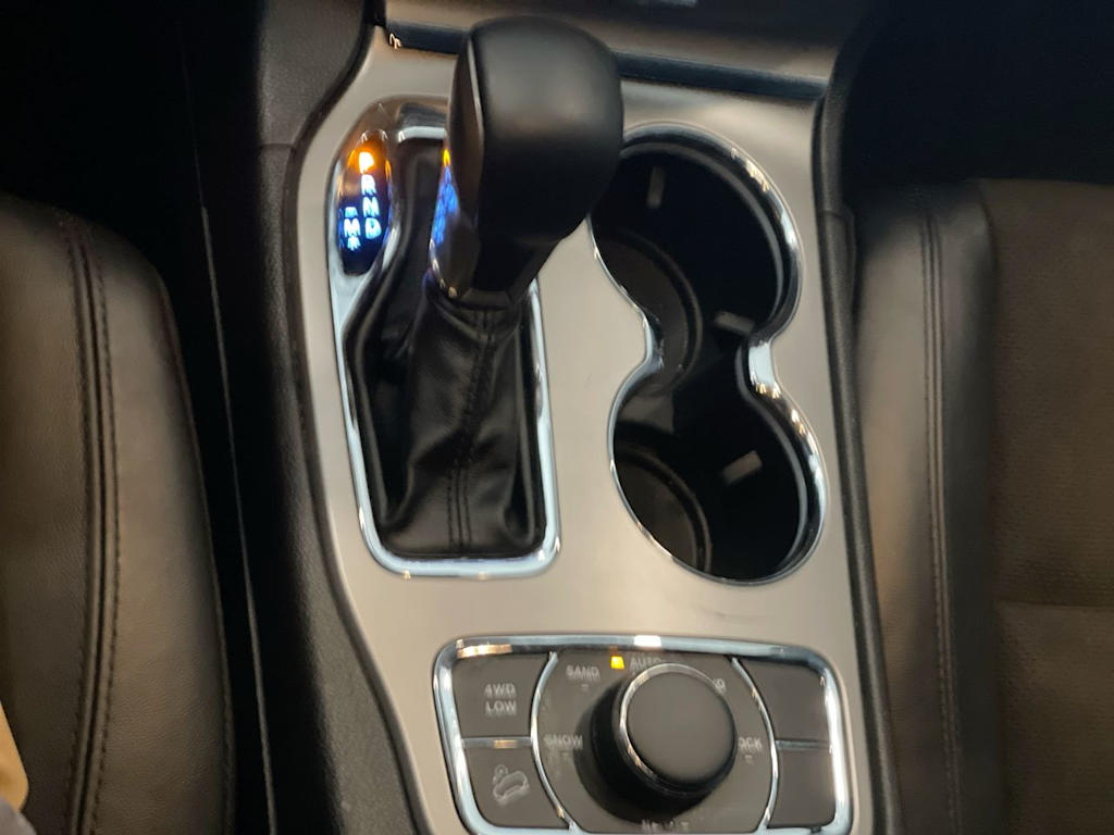 2022 Jeep Grand Cherokee Laredo 13