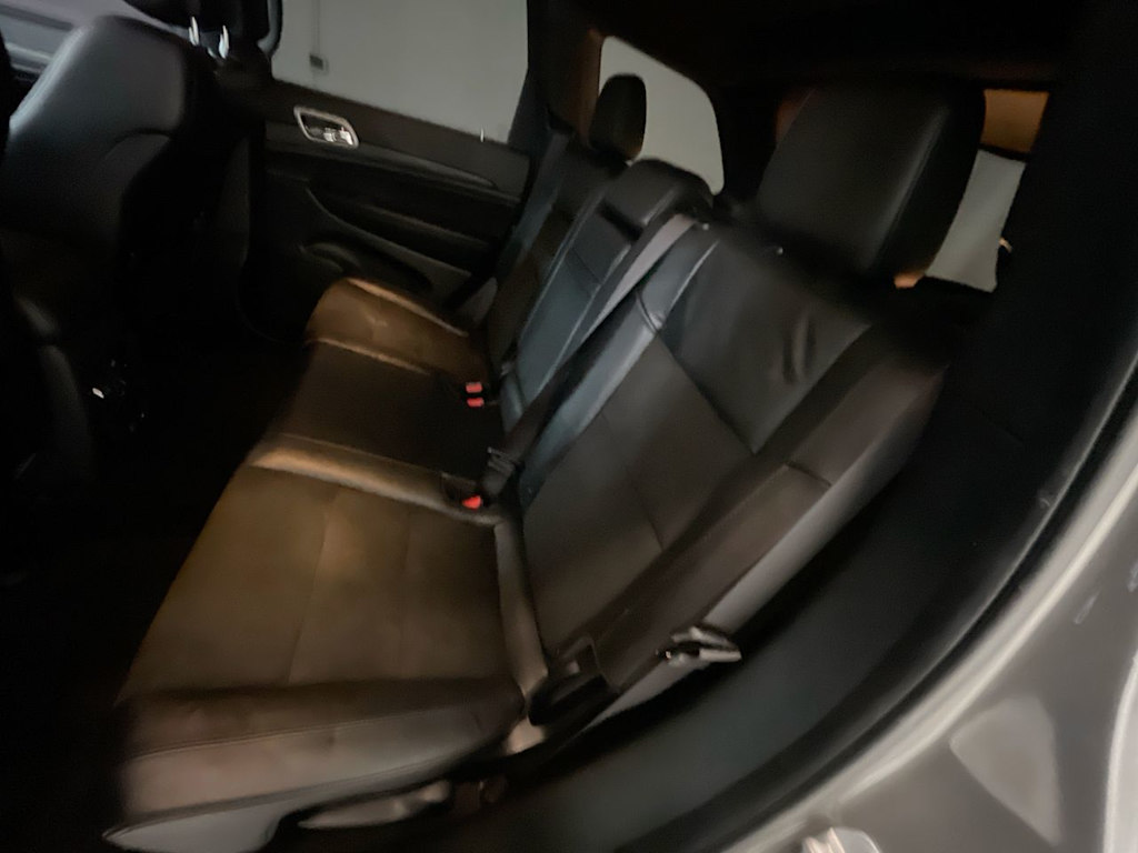 2022 Jeep Grand Cherokee Laredo 11