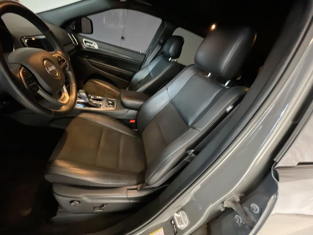 2022 Jeep Grand Cherokee Laredo 9