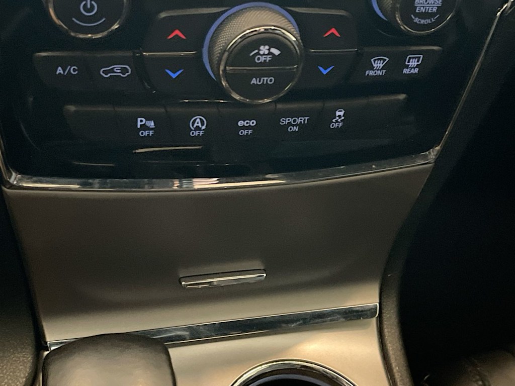 Thumbnail: 2021 Jeep Grand Cherokee - 26