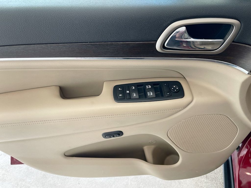 Thumbnail: 2015 Jeep Grand Cherokee - 22