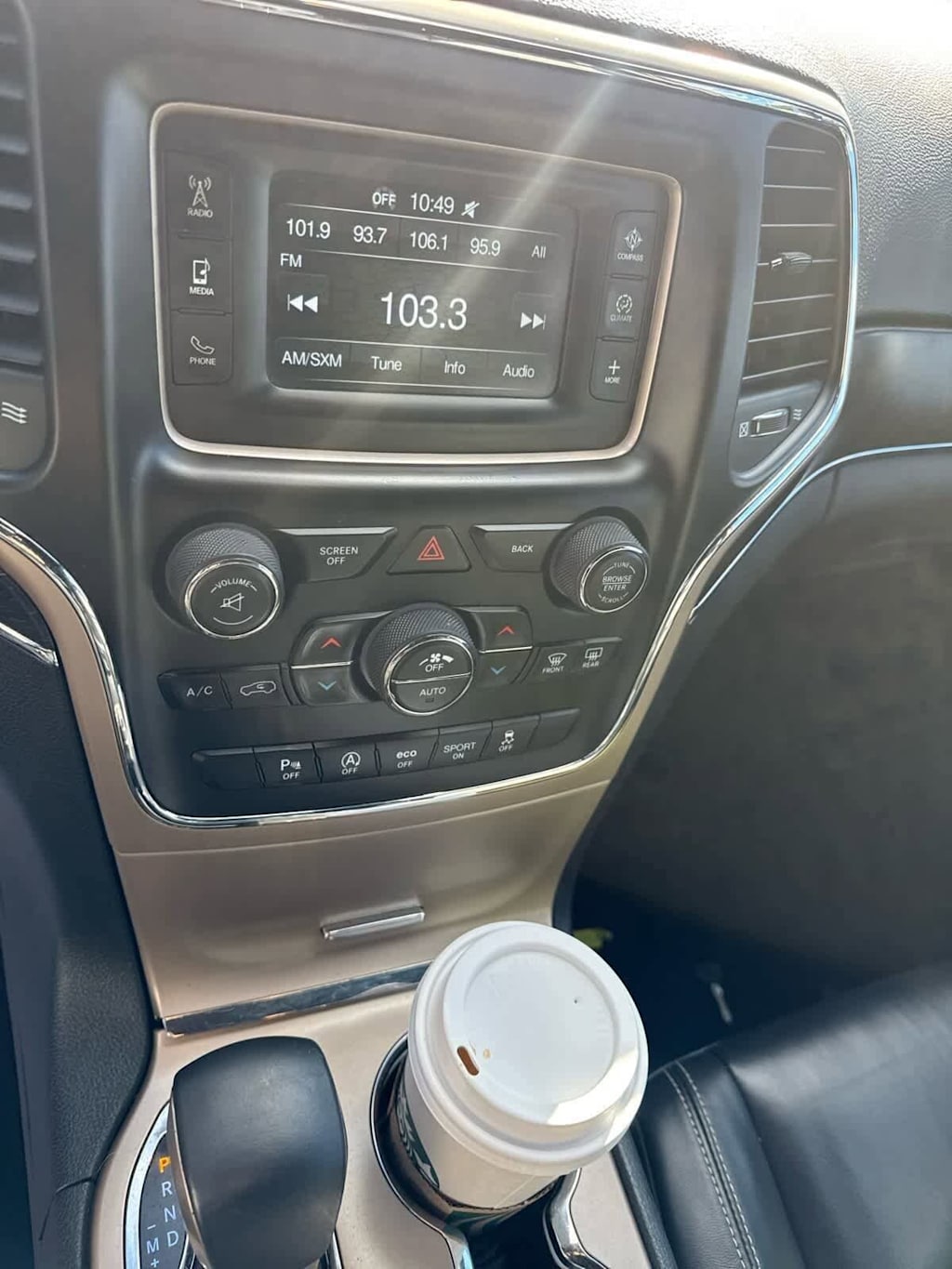 Thumbnail: 2017 Jeep Grand Cherokee - 10