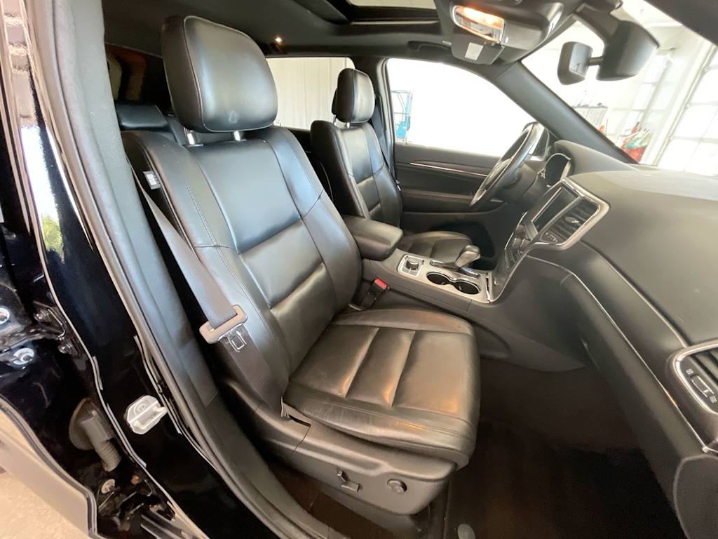 Thumbnail: 2018 Jeep Grand Cherokee - 10