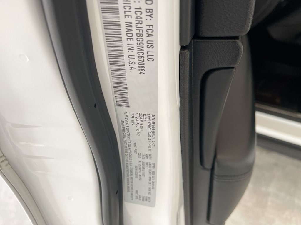 Thumbnail: 2021 Jeep Grand Cherokee - 17