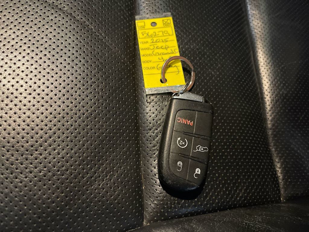 Thumbnail: 2015 Jeep Grand Cherokee - 15