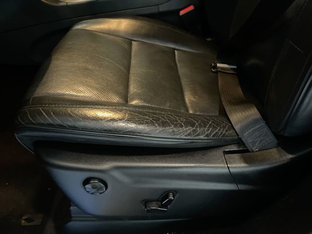 Thumbnail: 2015 Jeep Grand Cherokee - 21