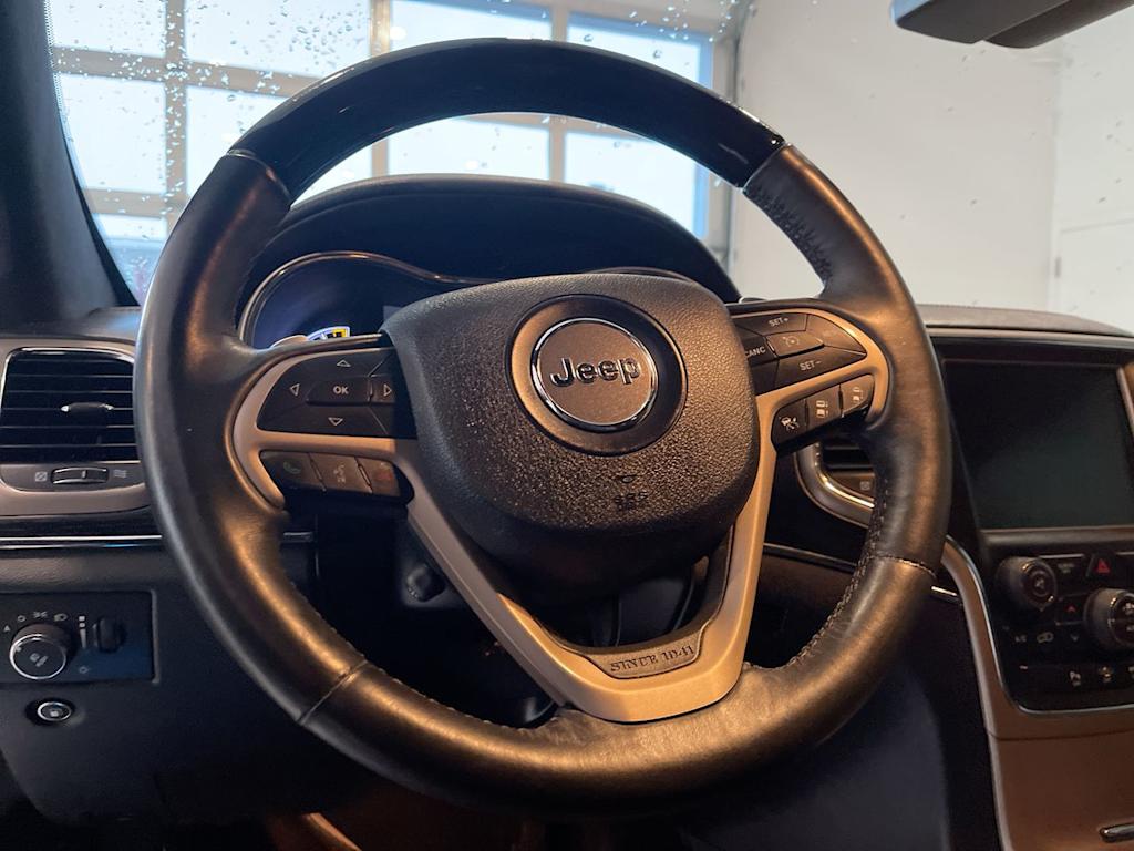 Thumbnail: 2015 Jeep Grand Cherokee - 2