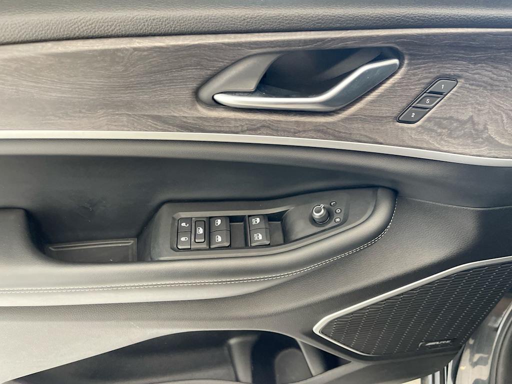 Thumbnail: 2022 Jeep Grand Cherokee - 22