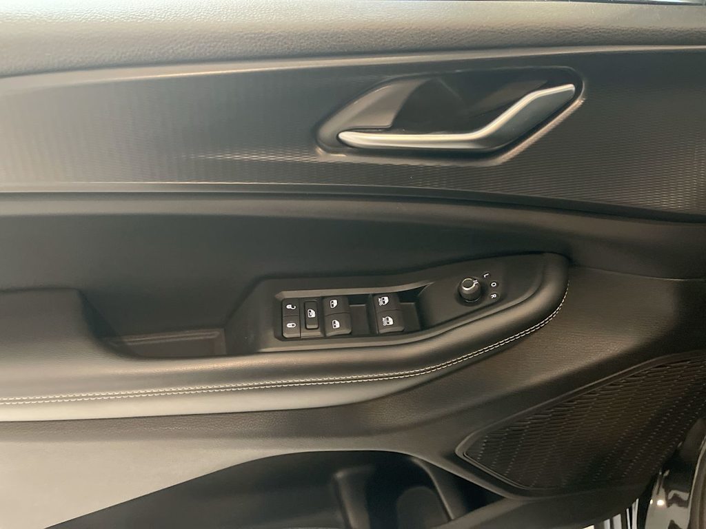 Thumbnail: 2023 Jeep Grand Cherokee L - 21