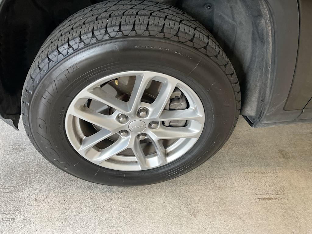 Thumbnail: 2023 Jeep Grand Cherokee L - 5