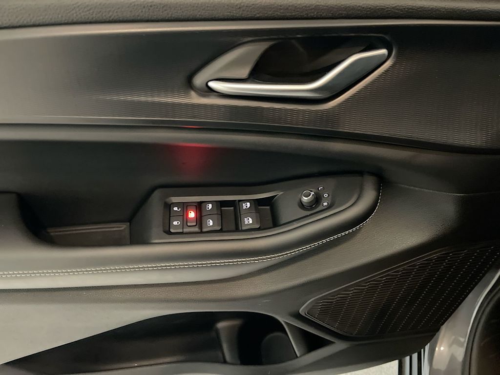 Thumbnail: 2024 Jeep Grand Cherokee L - 20
