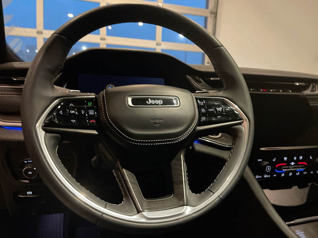 Thumbnail: 2023 Jeep Grand Cherokee L - 2