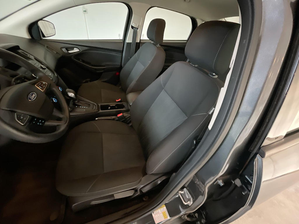 Thumbnail: 2018 Ford Focus - 9