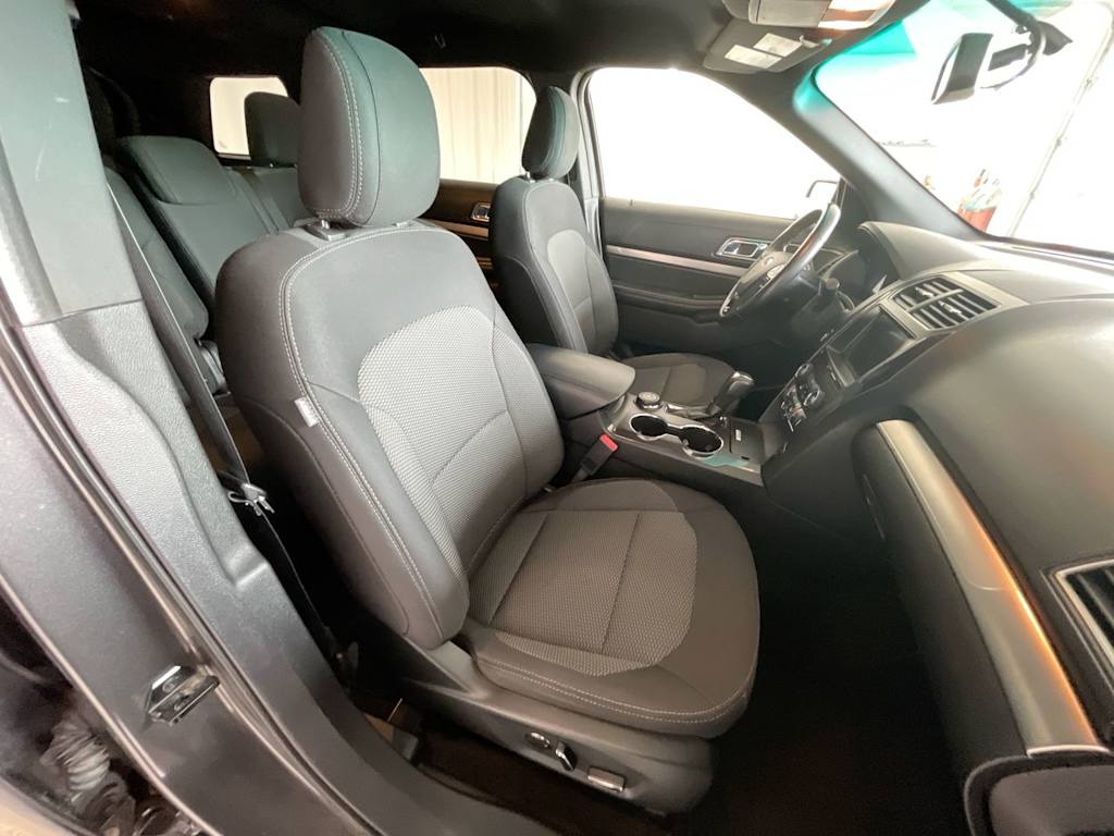 Thumbnail: 2018 Ford Explorer - 11
