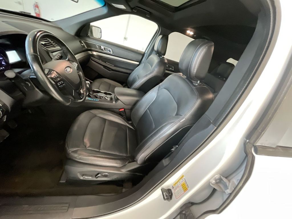 Thumbnail: 2018 Ford Explorer - 9