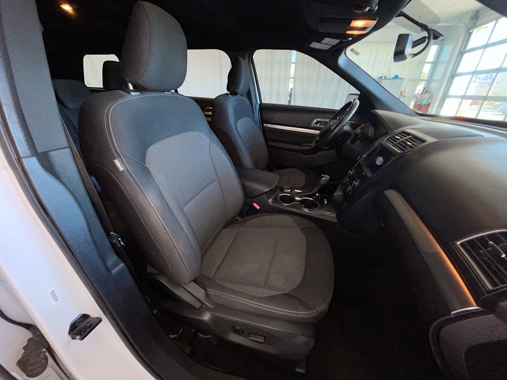 Thumbnail: 2019 Ford Explorer - 27