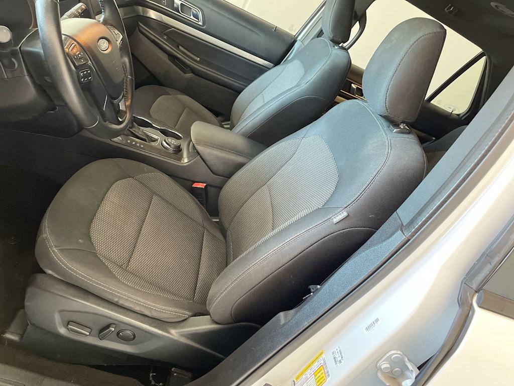 Thumbnail: 2019 Ford Explorer - 8