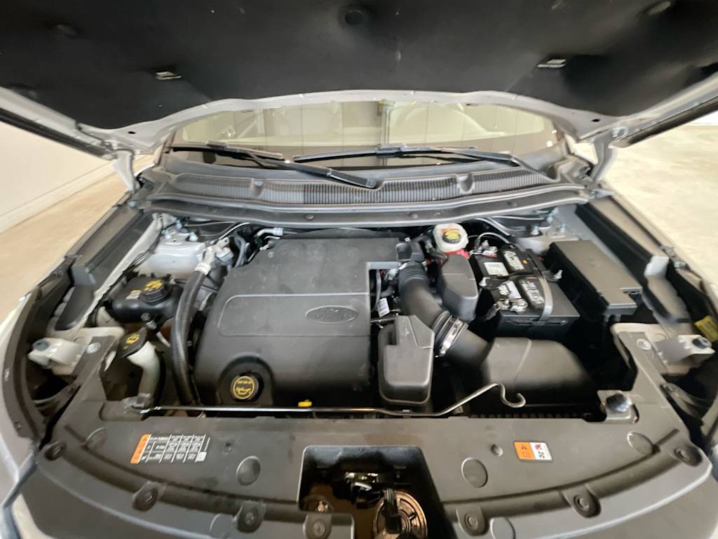 Thumbnail: 2017 Ford Explorer - 8