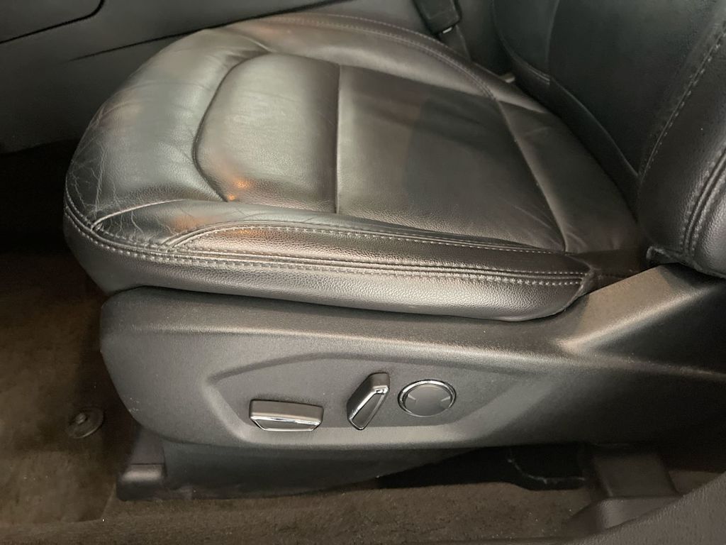 Thumbnail: 2017 Ford Explorer - 22