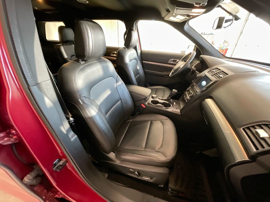 Thumbnail: 2018 Ford Explorer - 25
