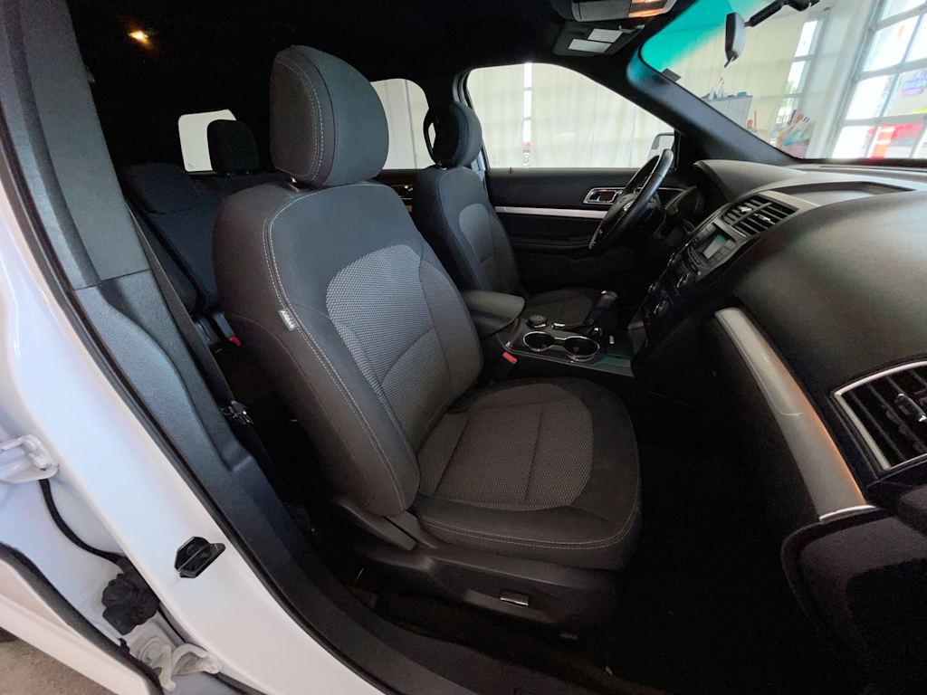 Thumbnail: 2016 Ford Explorer - 27