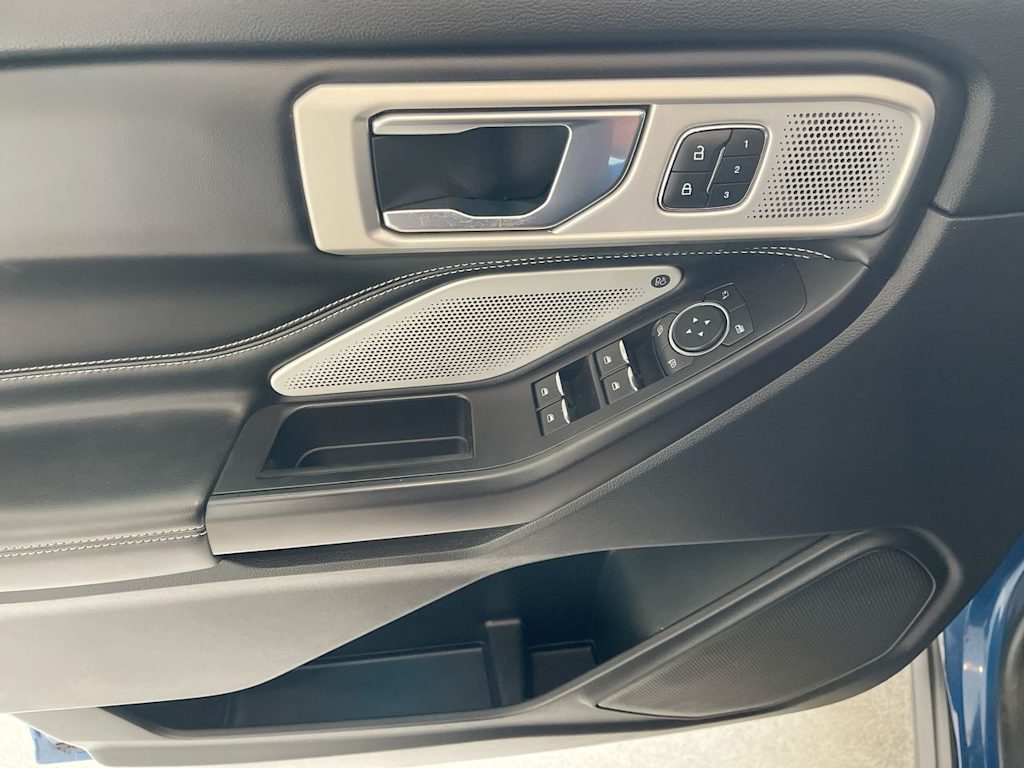 Thumbnail: 2020 Ford Explorer - 21