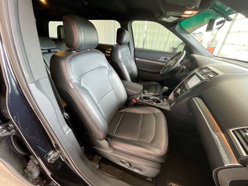 Thumbnail: 2016 Ford Explorer - 10