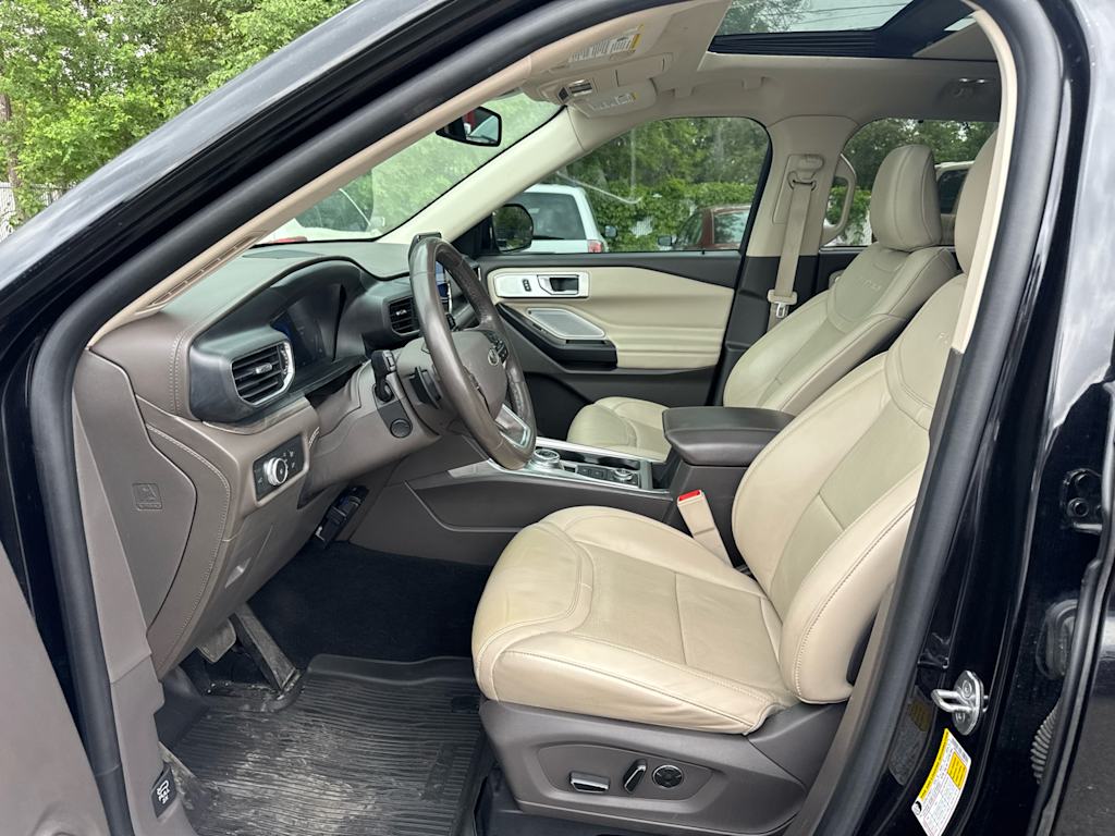 Thumbnail: 2020 Ford Explorer - 9