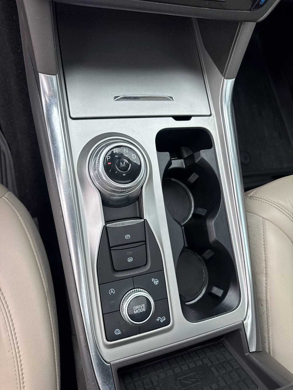Thumbnail: 2020 Ford Explorer - 12