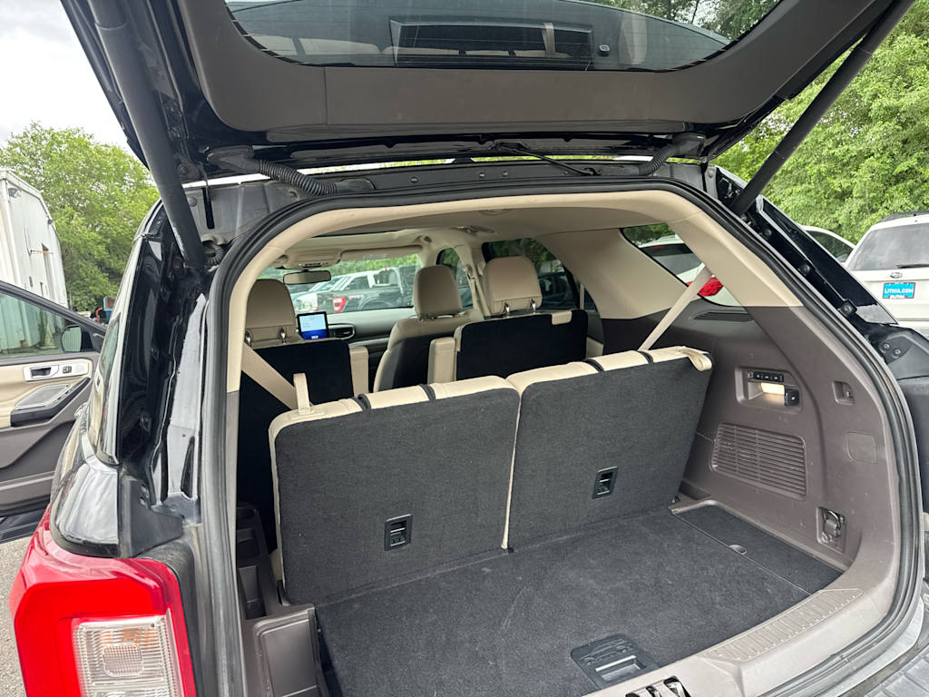 Thumbnail: 2020 Ford Explorer - 8