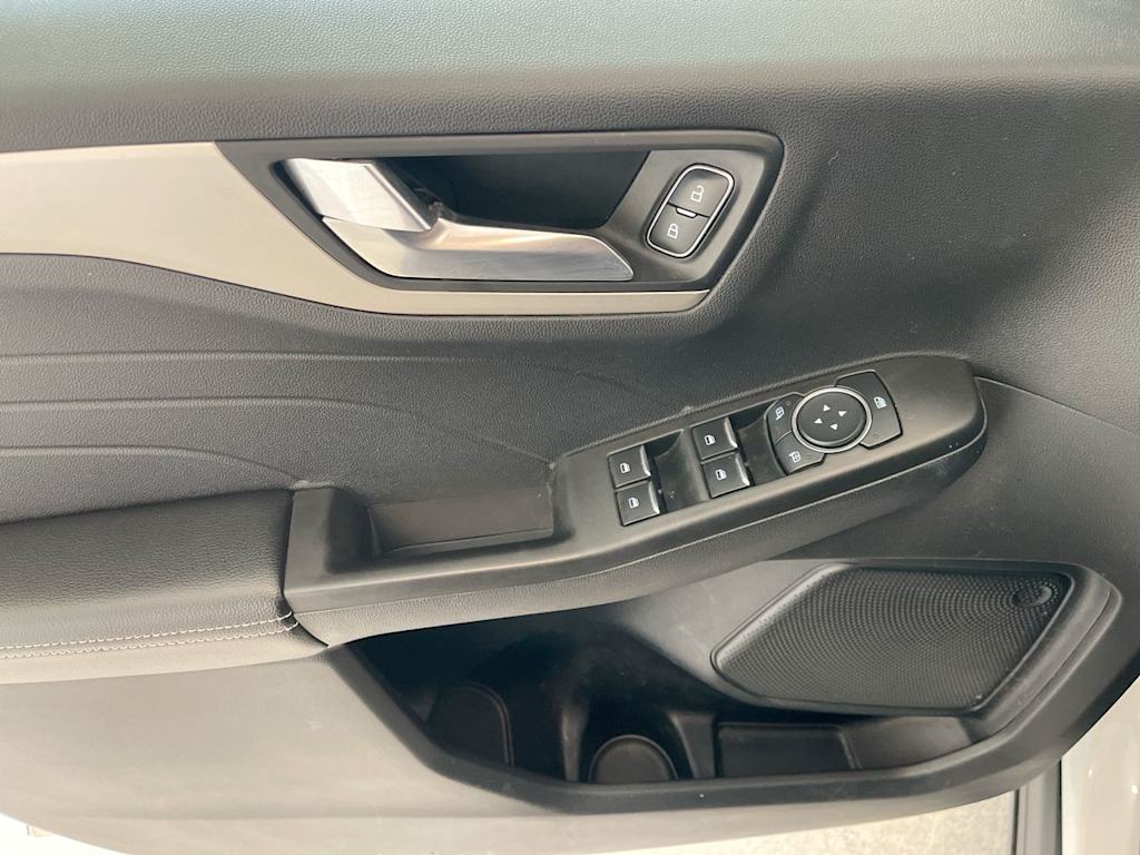 2021 Ford Escape SE 23