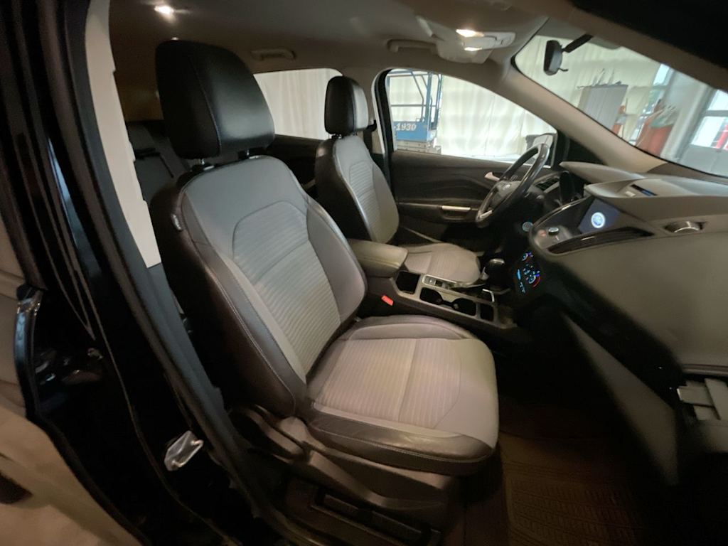 Thumbnail: 2017 Ford Escape - 8