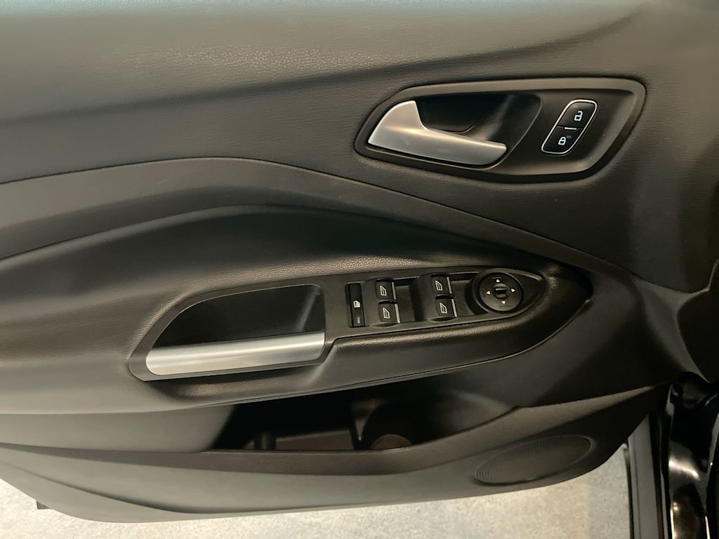 Thumbnail: 2017 Ford Escape - 22