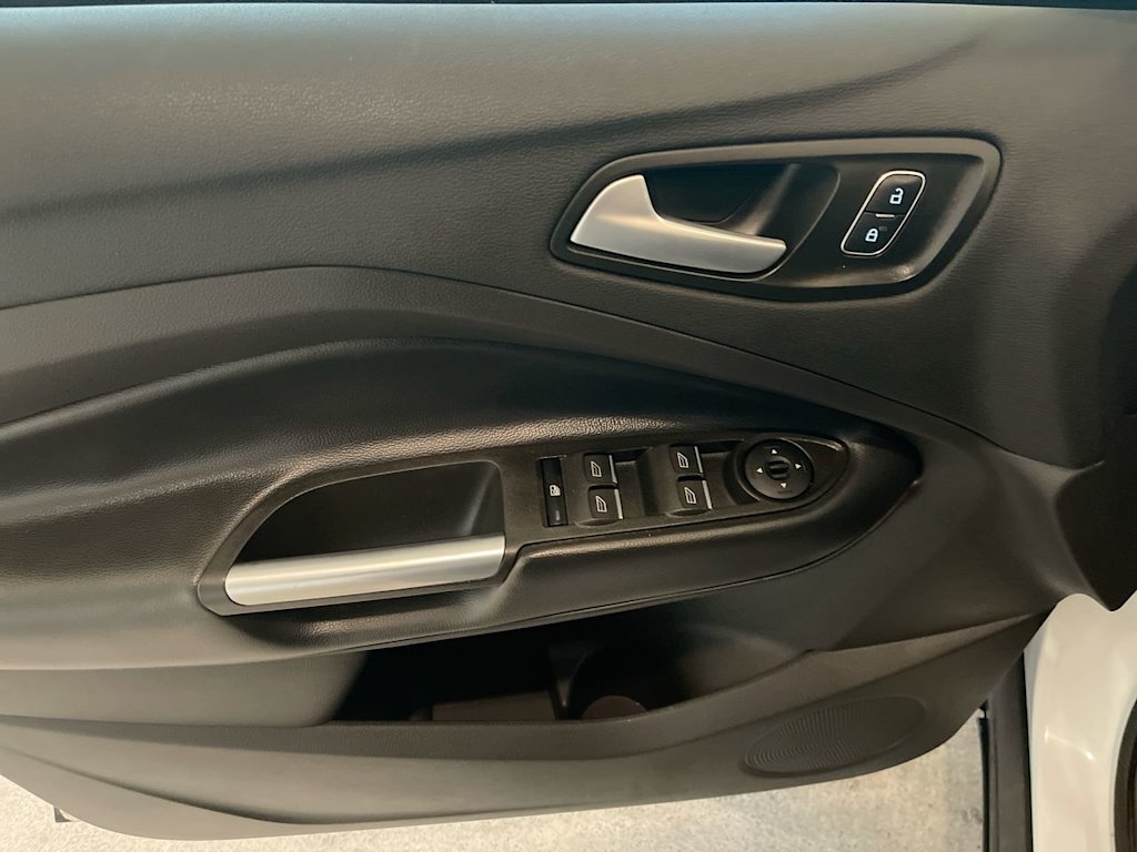 Thumbnail: 2019 Ford Escape - 20